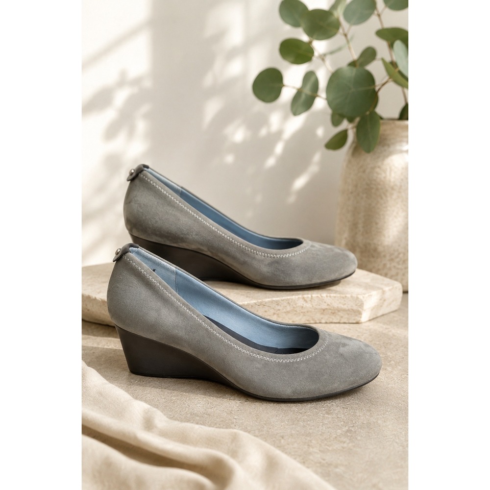 Rockport‎ Women's 7.5 Grey Suede Wedge Pumps adiPRENE Comfort Low Heel Shoes